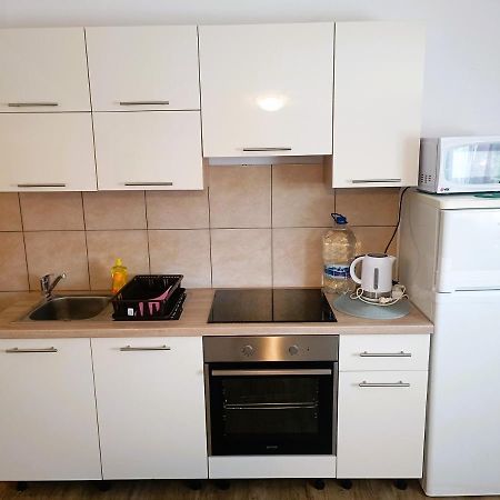 Apartments Babic 50 Meters From The Beach Vir Zewnętrze zdjęcie