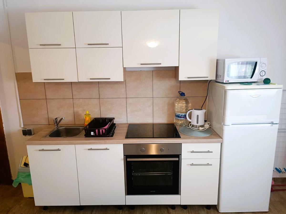 Apartments Babic 50 Meters From The Beach Vir Zewnętrze zdjęcie
