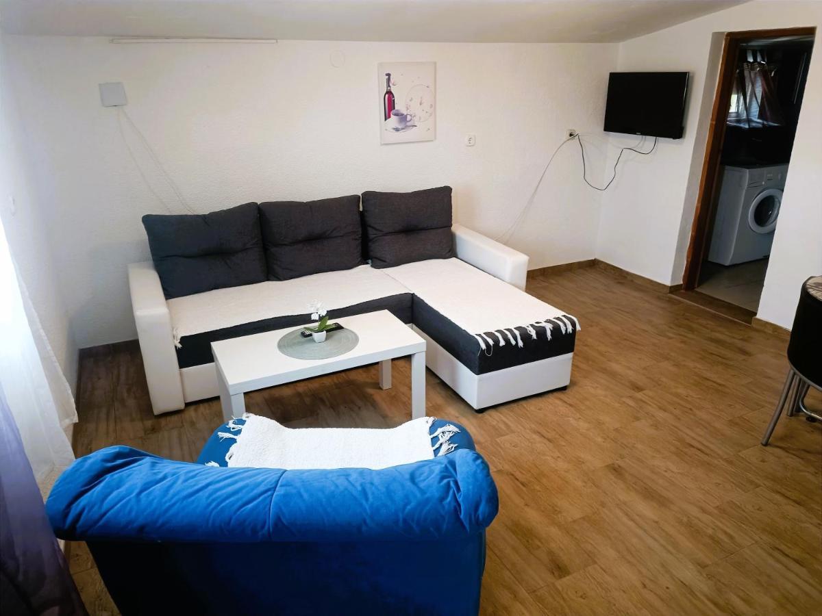 Apartments Babic 50 Meters From The Beach Vir Zewnętrze zdjęcie