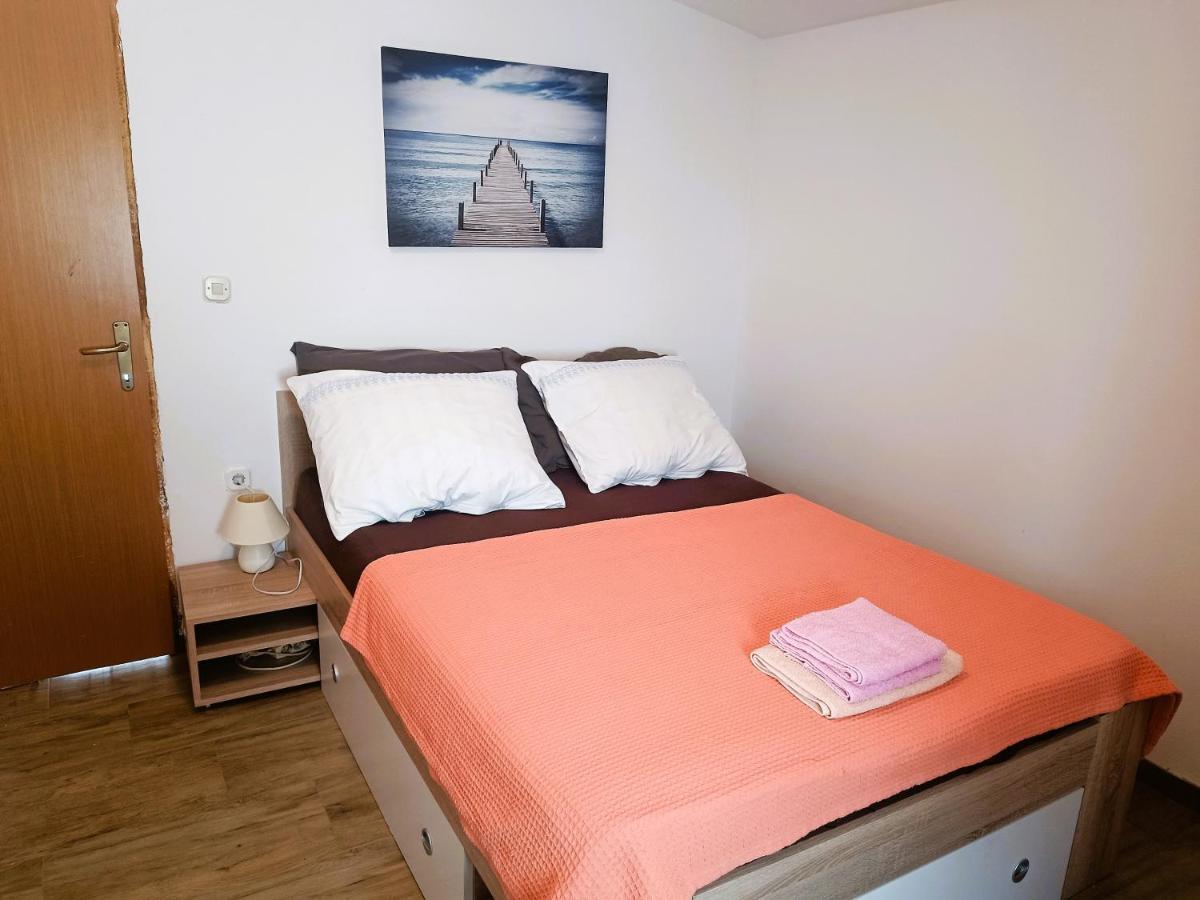 Apartments Babic 50 Meters From The Beach Vir Zewnętrze zdjęcie