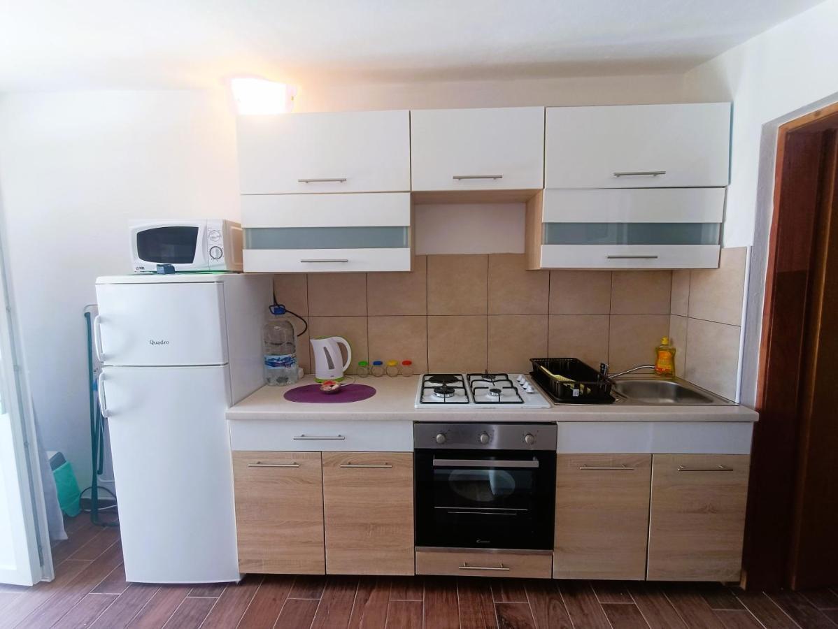 Apartments Babic 50 Meters From The Beach Vir Zewnętrze zdjęcie
