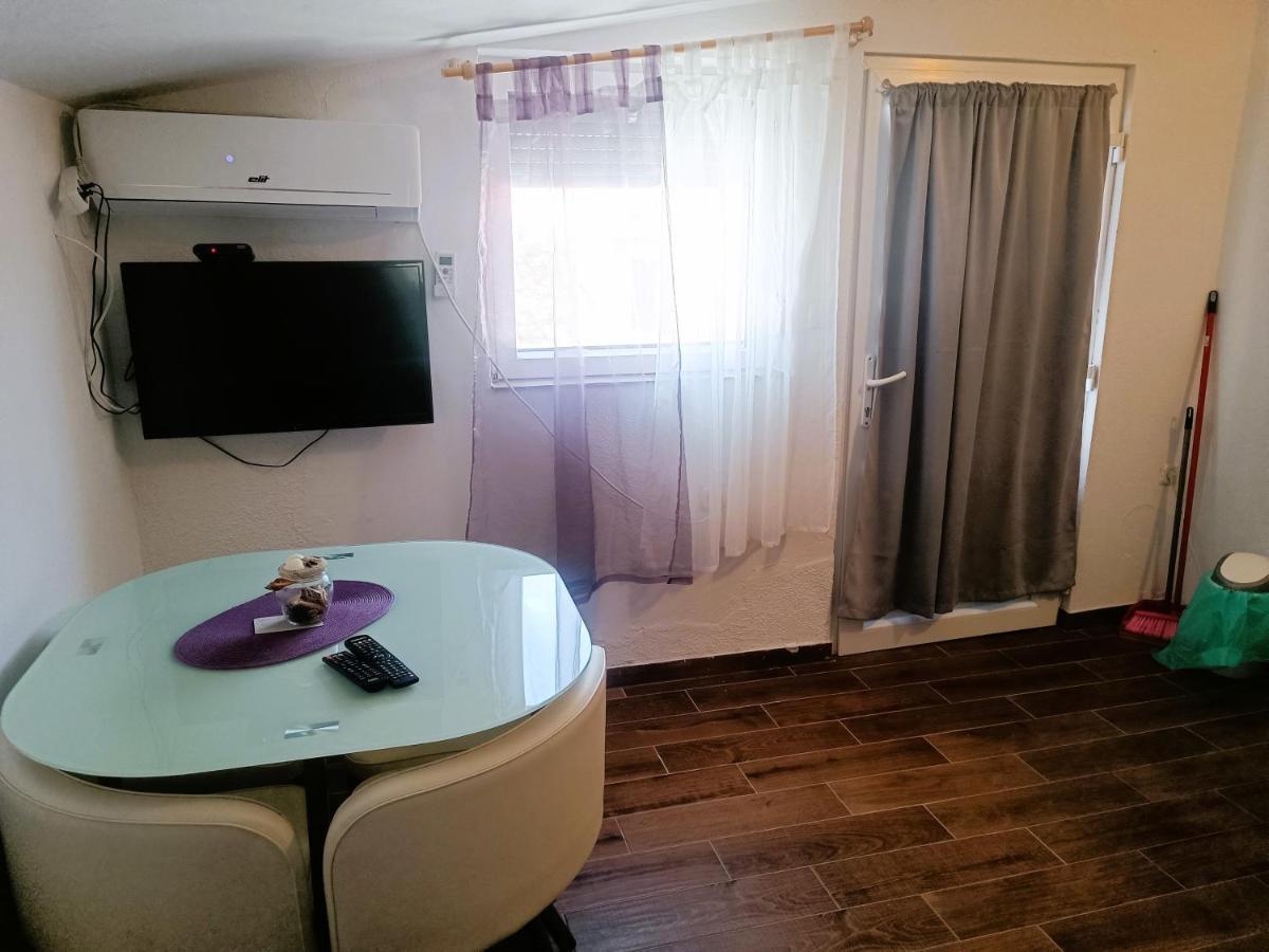 Apartments Babic 50 Meters From The Beach Vir Zewnętrze zdjęcie